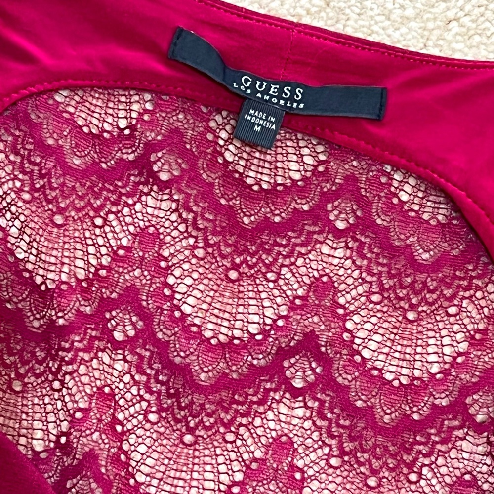 Guess going out top! - Picture 2 of 2